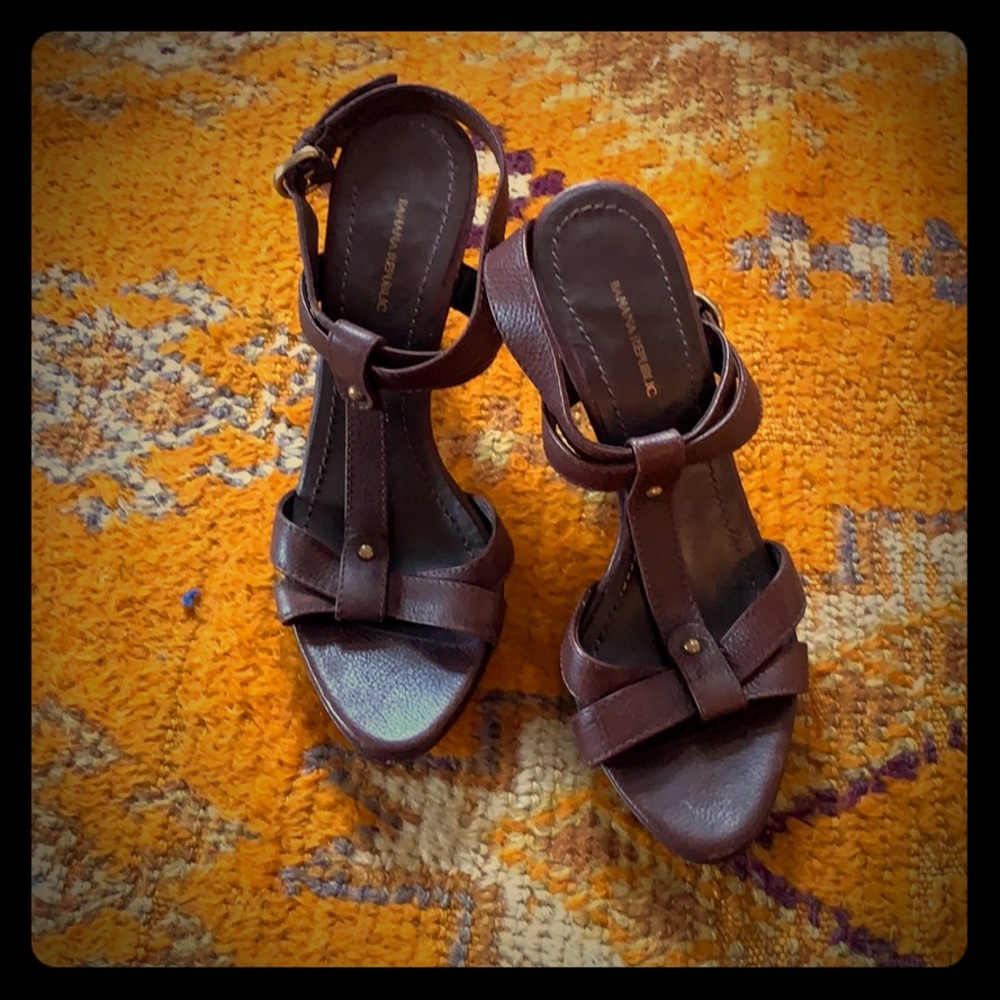 Brown leather stacked heel sandal